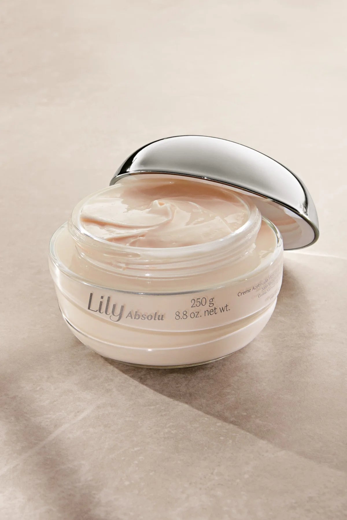 LILY ABSOLU SATIN BODY CREAM